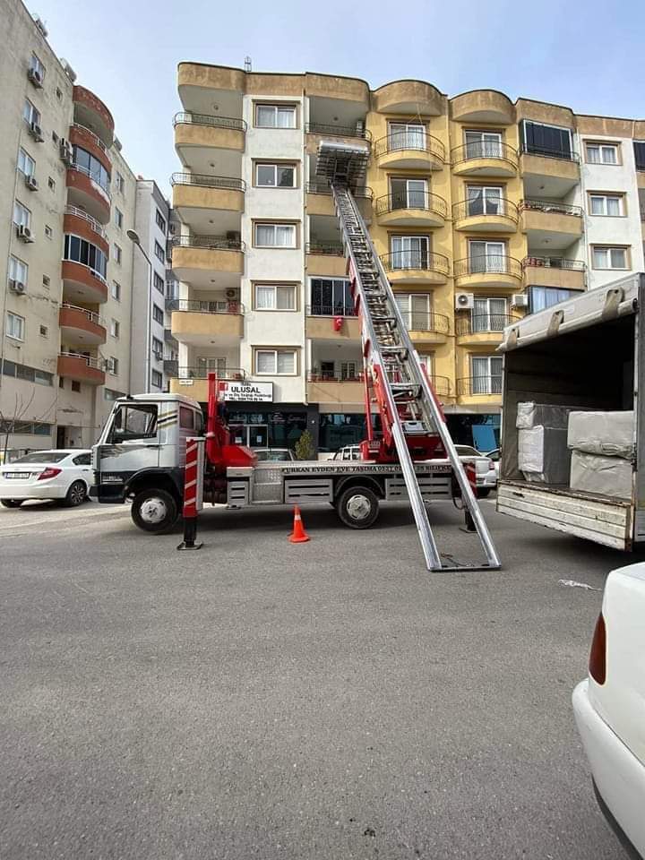 فريق العمل - شركة الياسمين